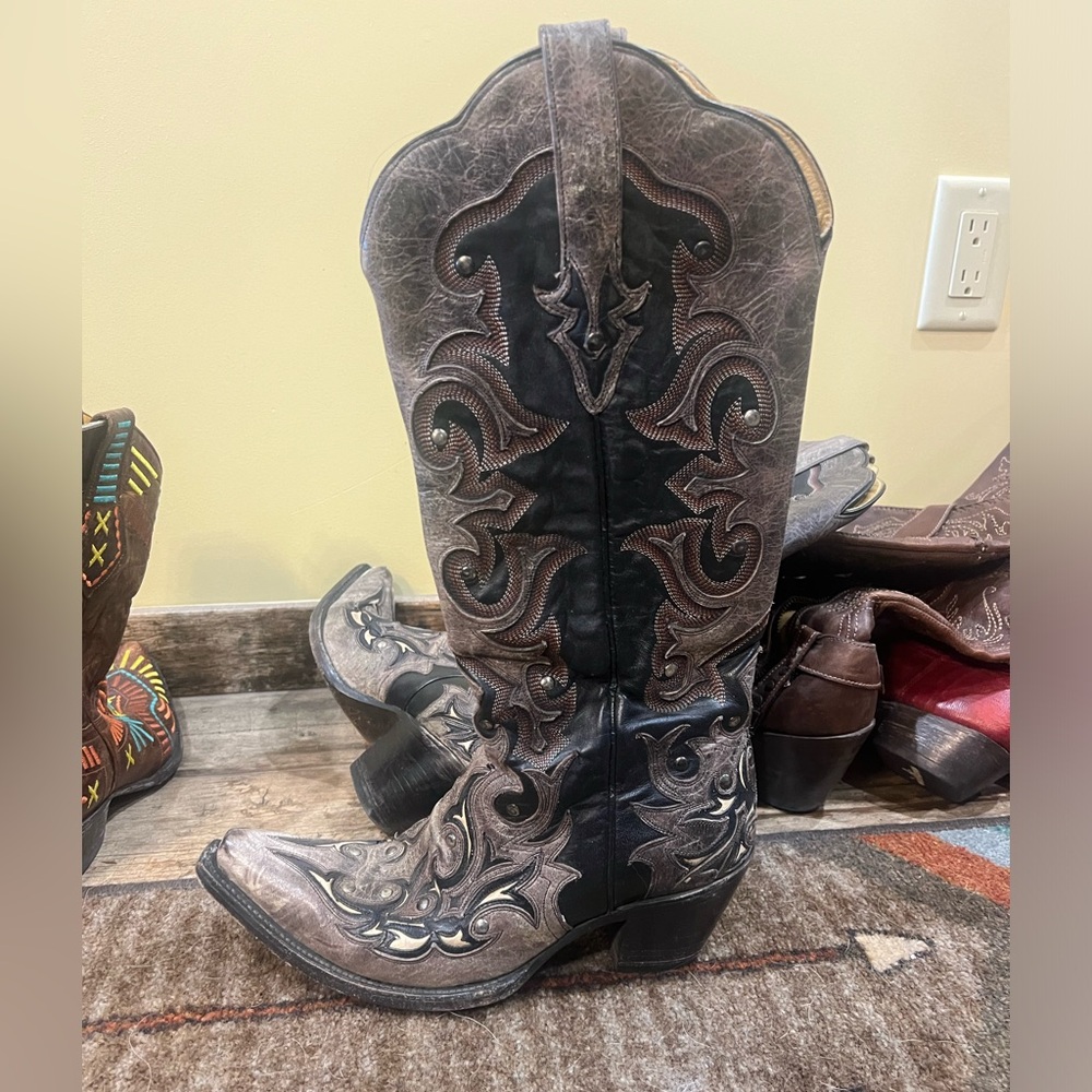 Beautiful Corral Cowboy Boots. Always got compliments!
